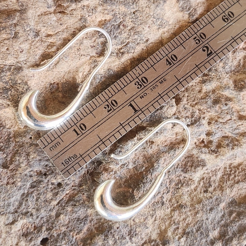 Turquoise Beaded Necklace - Picture 2 of 16